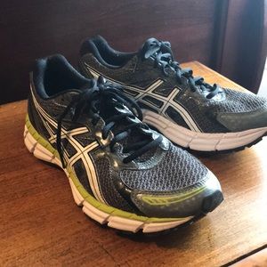 Men’s Asics sneakers